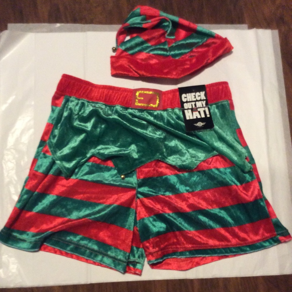 NWT Men’s Christmas Shorts and Hat
